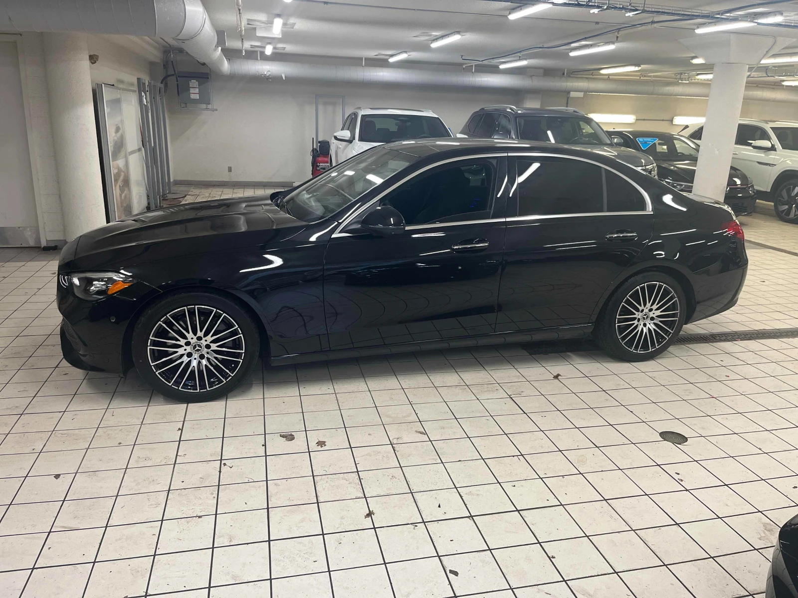 Mercedes-Benz C 300 CARFAX * АВТО КРЕДИТ * ПРОГНОЗНА ЦЕНА ДО БГ * , снимка 3 - Автомобили и джипове - 54631271