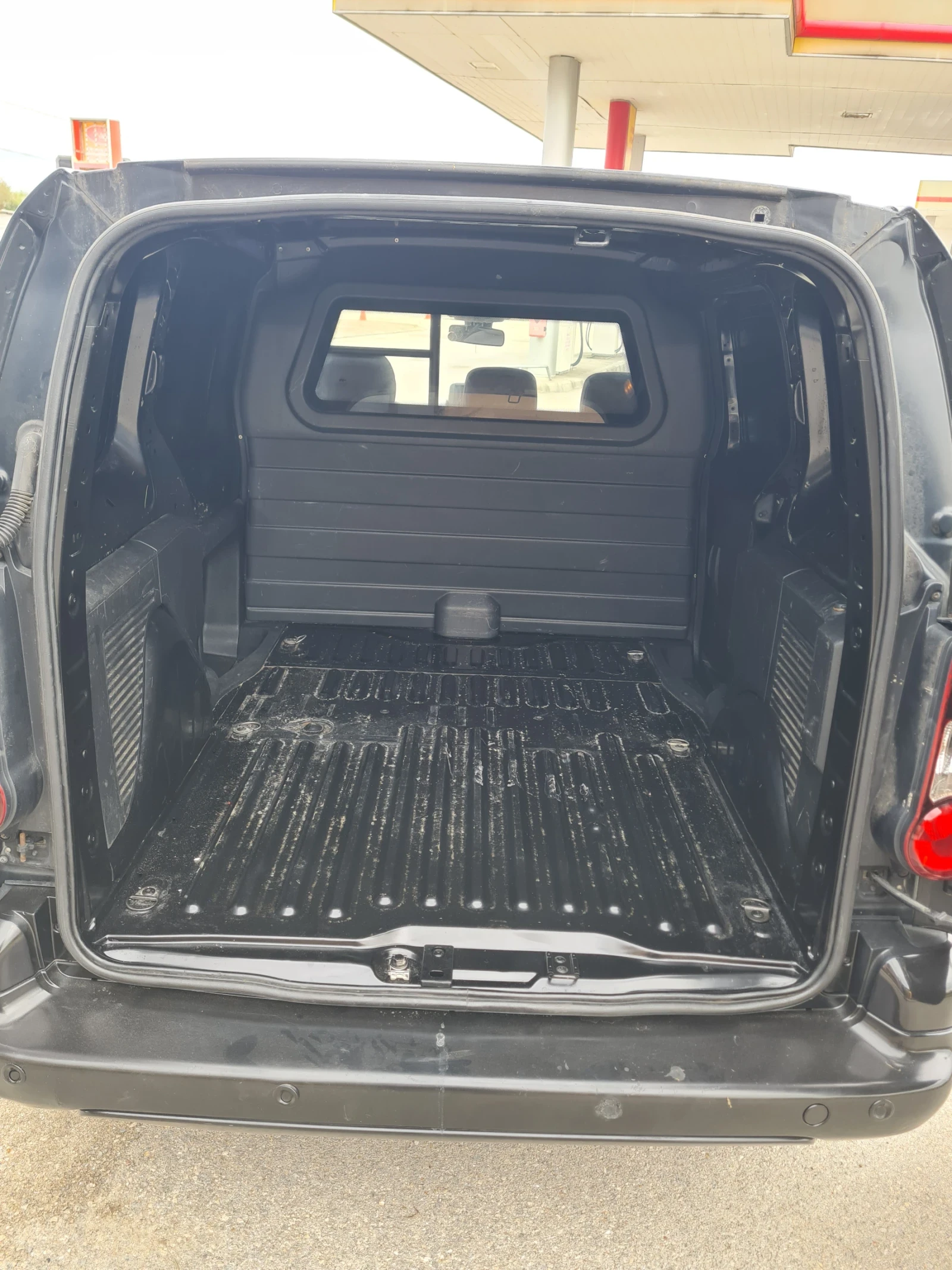 Peugeot Partner 1.6куб.92к.с. 2014г. , снимка 10 - Автомобили и джипове - 54632084