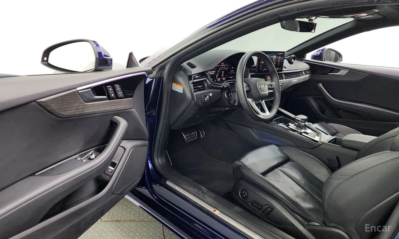 Audi A5 2.0L TFSI, снимка 5 - Автомобили и джипове - 54723848