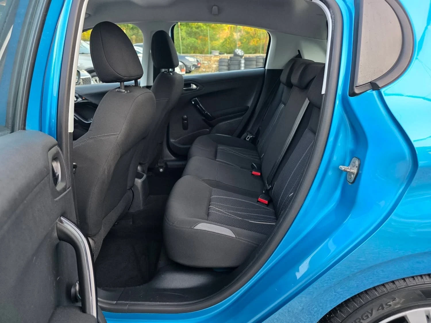 Peugeot 208 1.6HDI 92K.C. / �������� / ��������� | Mobile.bg � ����������� 9