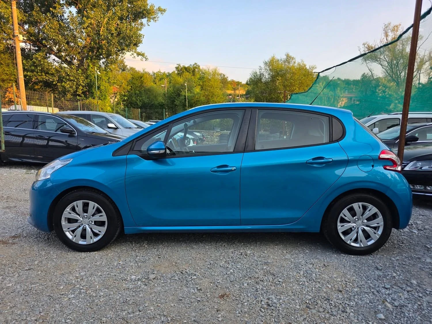 Peugeot 208 1.6HDI 92K.C. / �������� / ��������� | Mobile.bg � ����������� 5