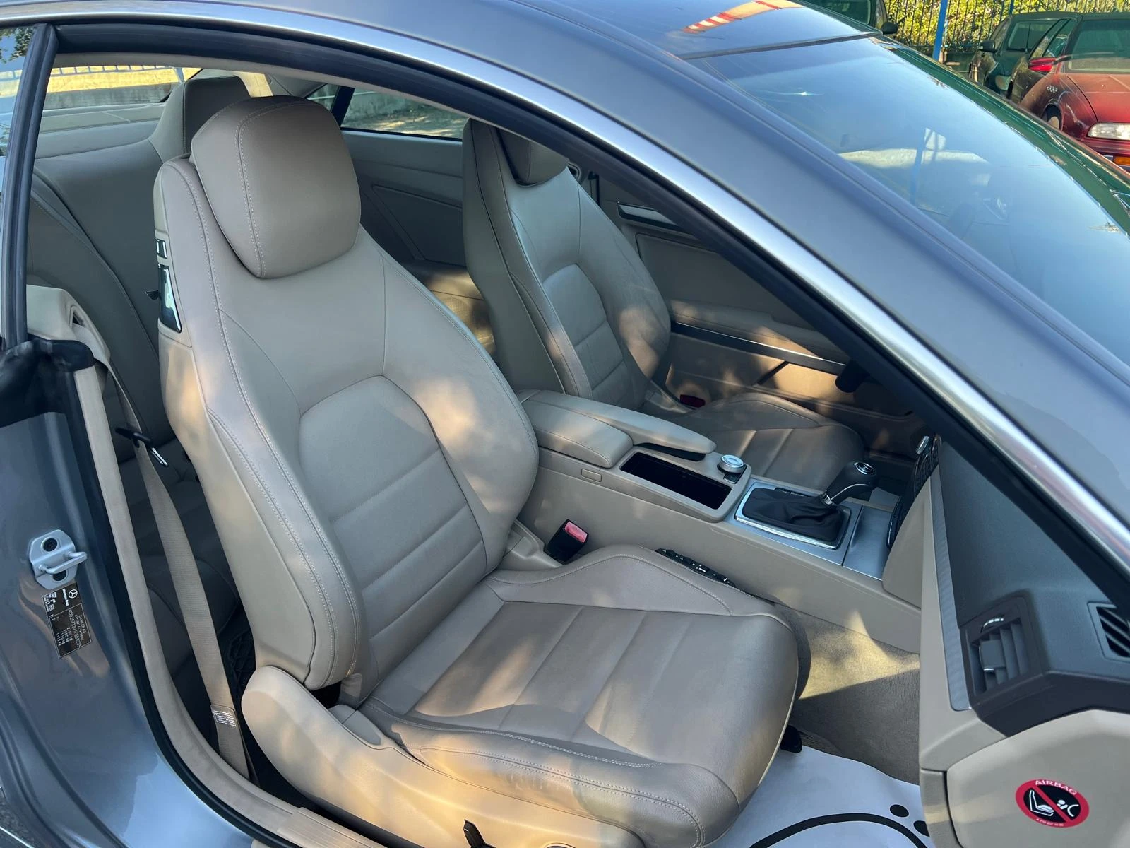 Mercedes-Benz E 350 3, 0i АВТОМАТ КОЖА НАВИ , снимка 12 - Автомобили и джипове - 55702888