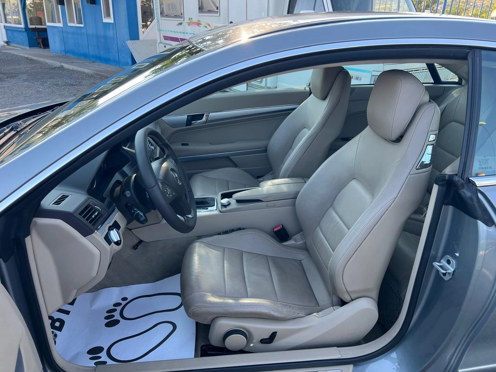 Mercedes-Benz E 350 3, 0i АВТОМАТ КОЖА НАВИ , снимка 11 - Автомобили и джипове - 55702888