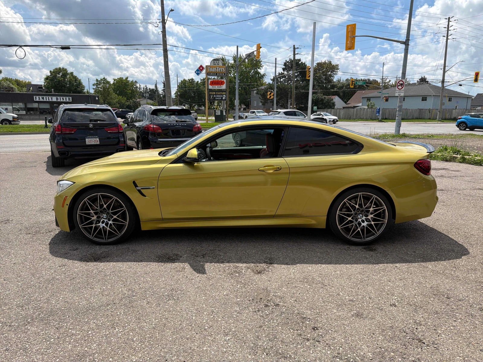 BMW M4 carbon roof/360 cam/18 competition seats/stage two, снимка 3 - Автомобили и джипове - 55872358