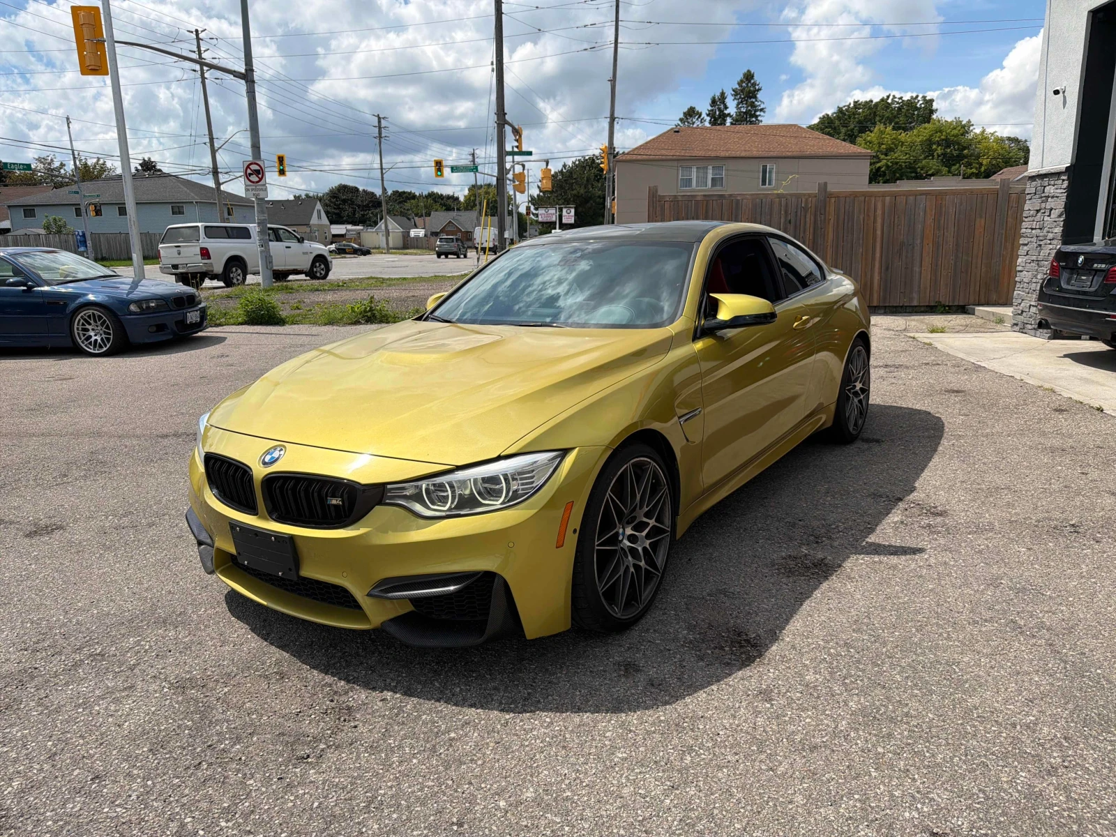 BMW M4 carbon roof/360 cam/18 competition seats/stage two