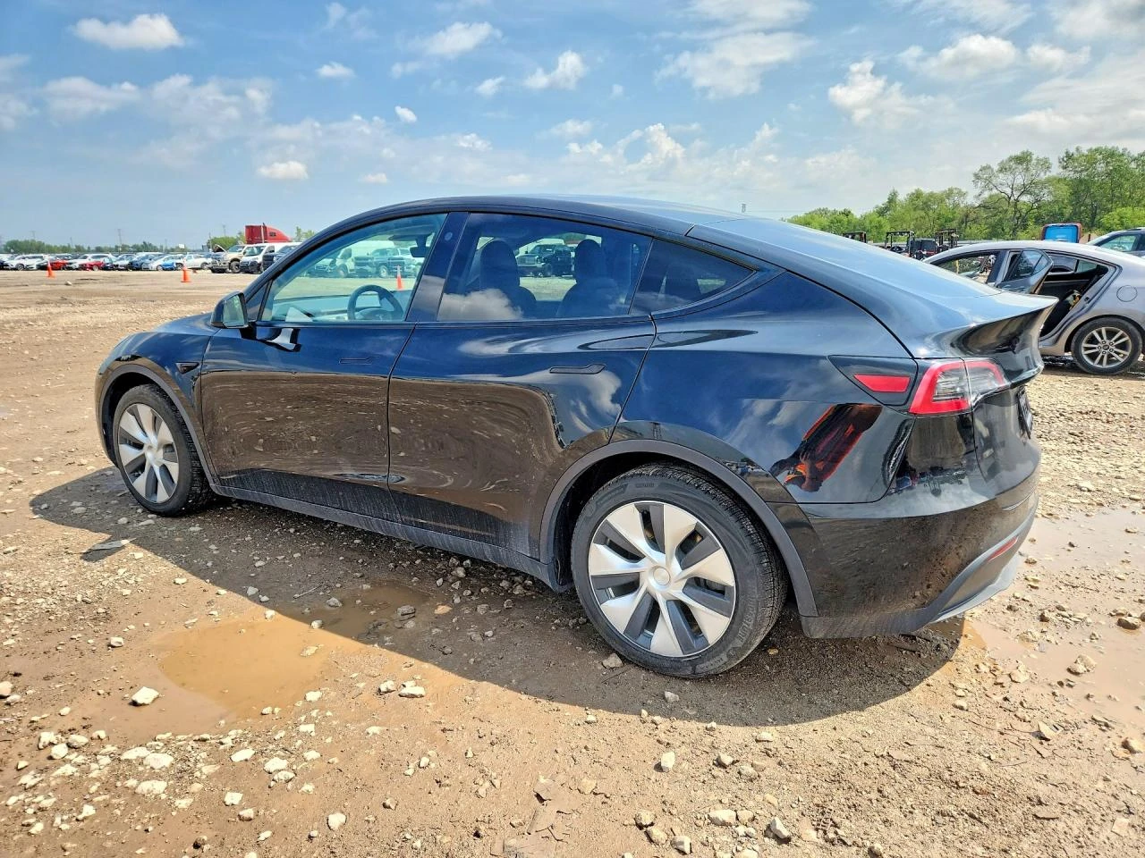 Tesla Model Y, снимка 2 - Автомобили и джипове - 56375147