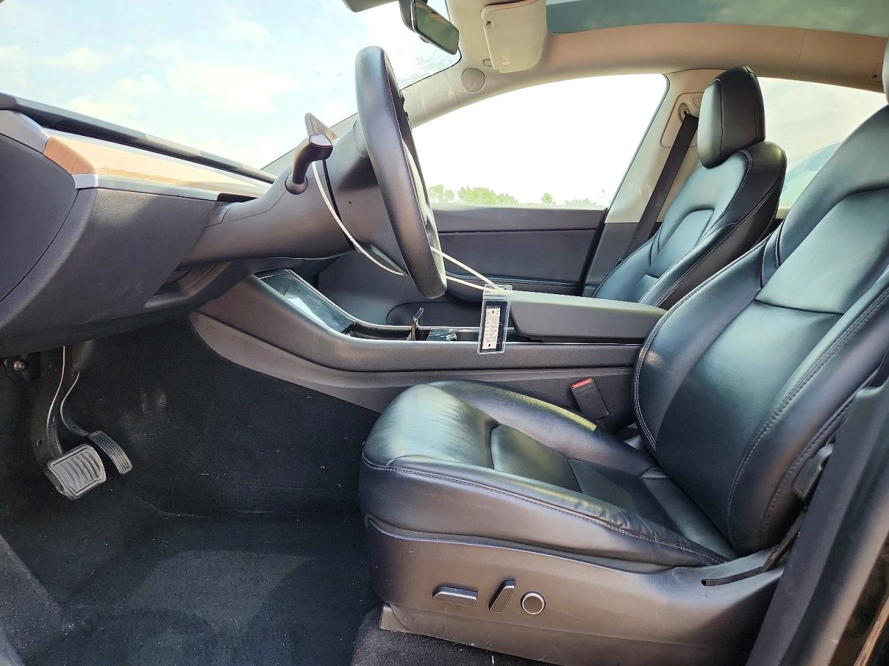Tesla Model Y, снимка 7 - Автомобили и джипове - 56375147