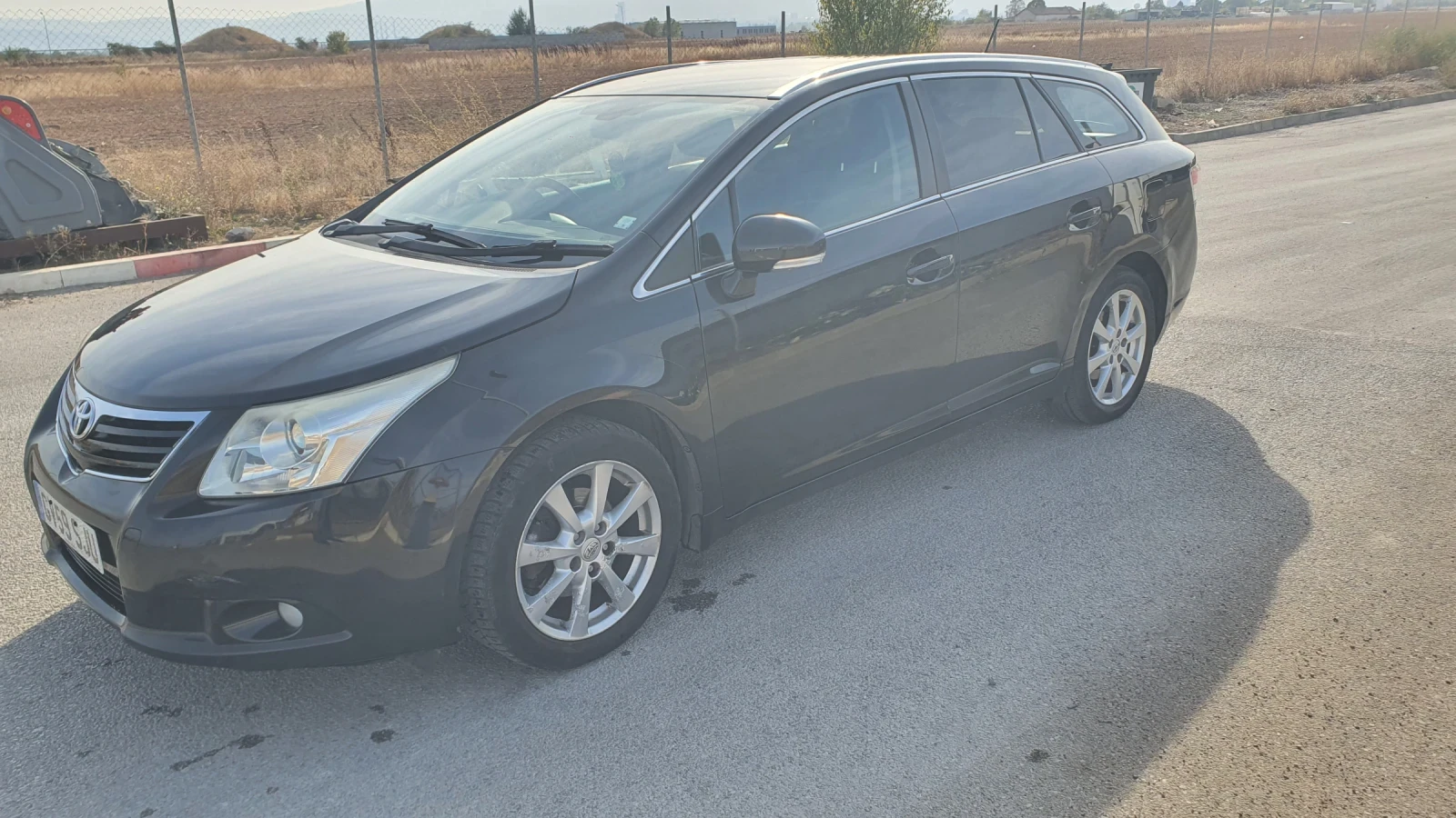 Toyota Avensis, снимка 4 - Автомобили и джипове - 56433943