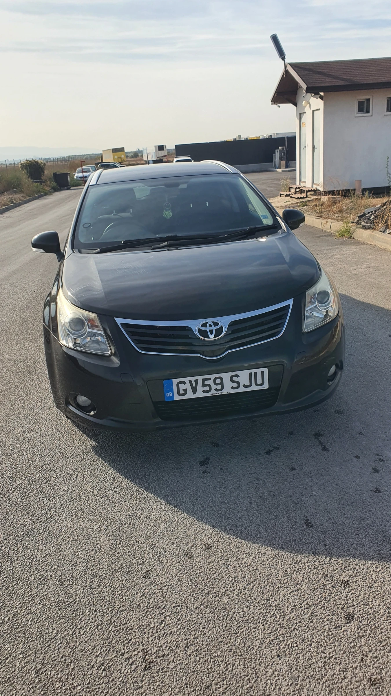 Toyota Avensis, снимка 3 - Автомобили и джипове - 56433943