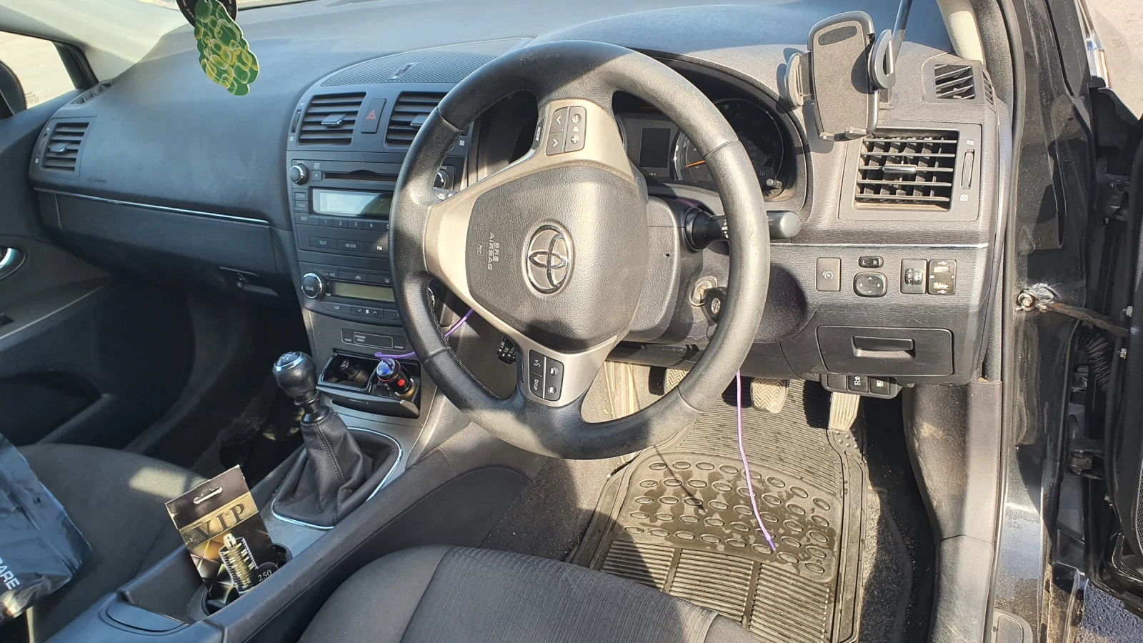 Toyota Avensis, снимка 8 - Автомобили и джипове - 56433943