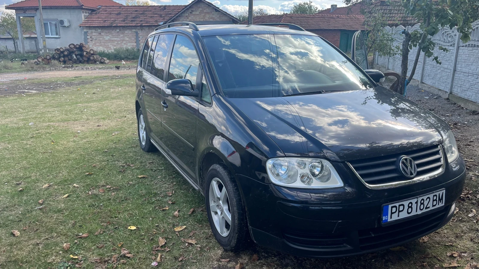 VW Touran 1.9, снимка 2 - Автомобили и джипове - 56634751