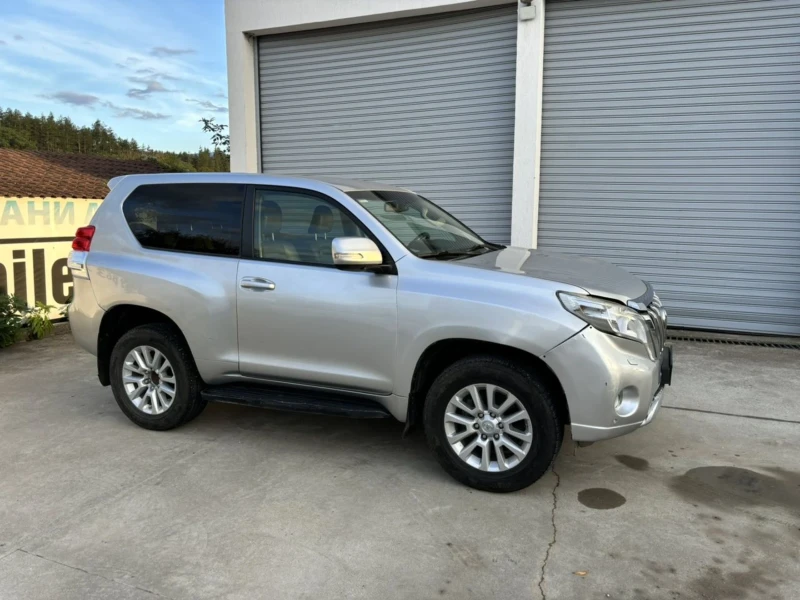 Toyota Land cruiser 3.0d FULL ЕКСТРИ, снимка 4 - Автомобили и джипове - 47362382