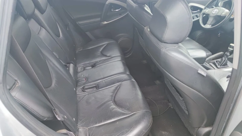 Toyota Rav4 D-CAT, снимка 13 - Автомобили и джипове - 51968192