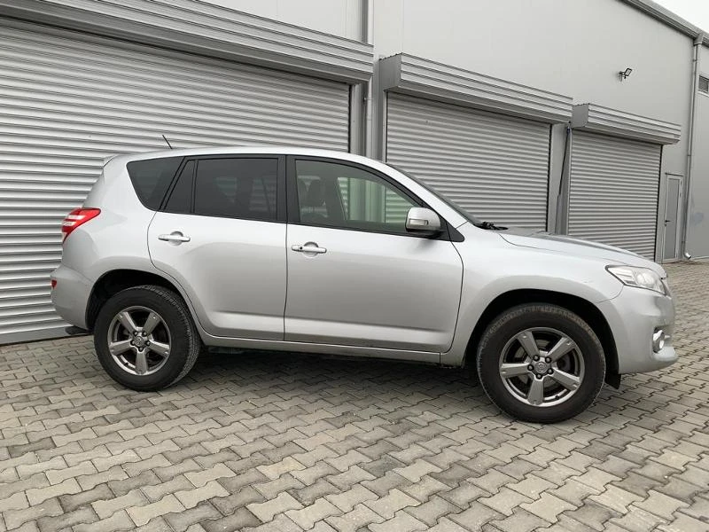 Toyota Rav4 2.2D4D 150к.с., 6ск., евро5b, кожа, нави, темпо, , снимка 8 - Автомобили и джипове - 35641374