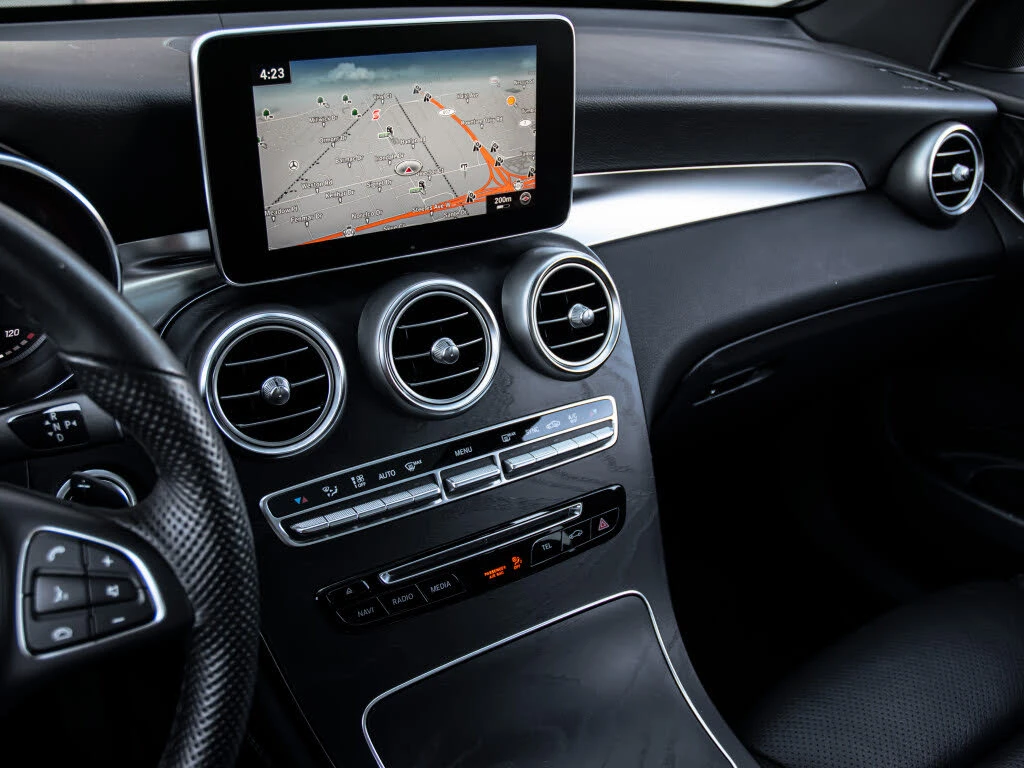 Mercedes-Benz GLC 300 4MATIC* KEYLESS* 360 CAM* МЪРТВА ТОЧКА* ПАНОРАМА - изображение 10