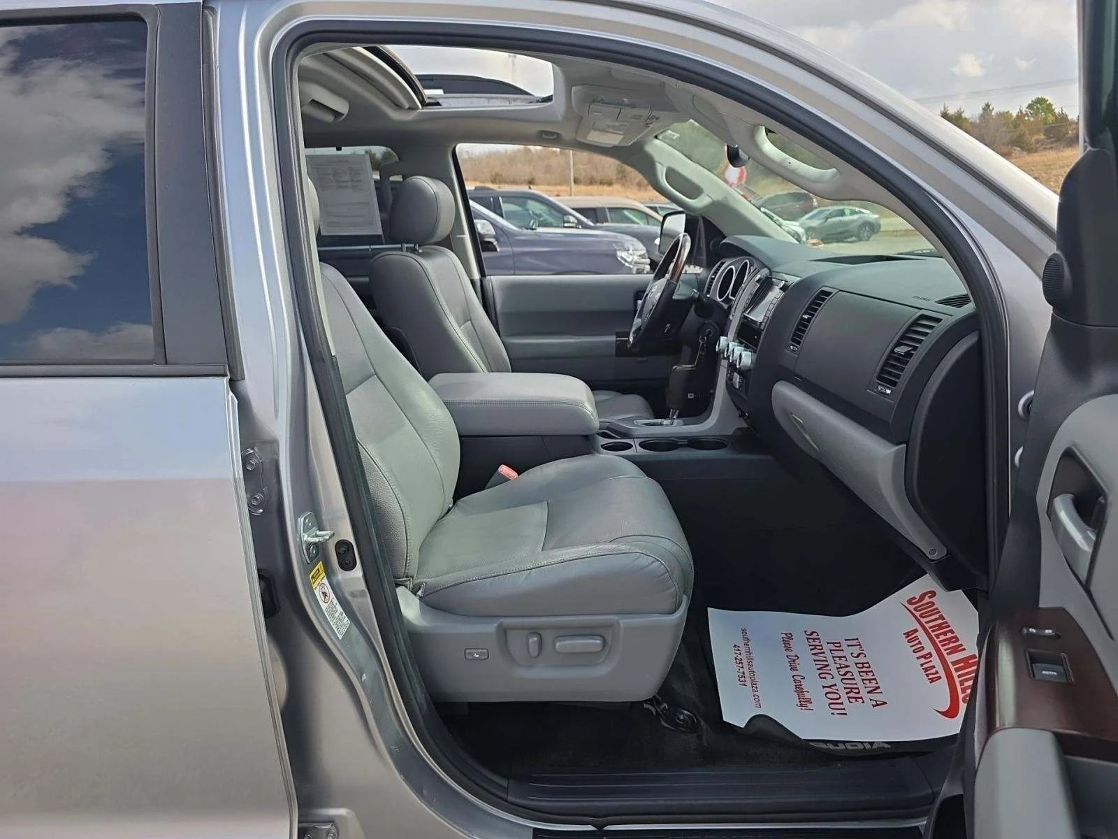 Toyota Sequoia PLATINUM* 5.7* V8* �������* ������* ������ | Mobile.bg � ����������� 13