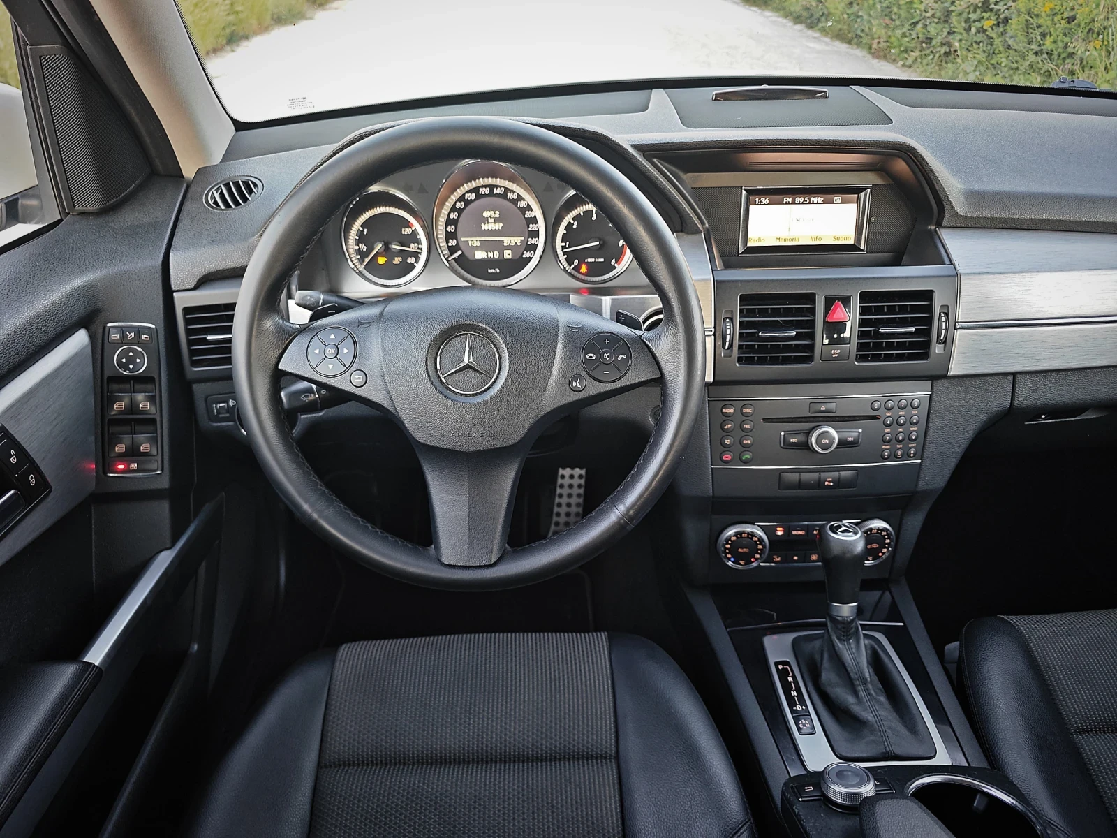 Mercedes-Benz GLK * AMG* 4MATIC* FULL* , снимка 10 - Автомобили и джипове - 54752867