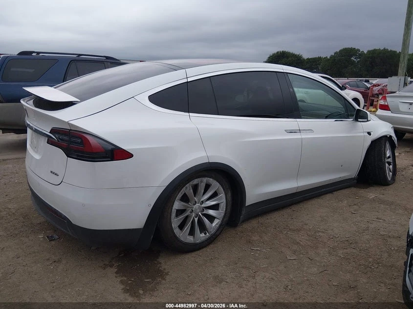 Tesla Model X 100D/75D/90D, снимка 13 - Автомобили и джипове - 56525930