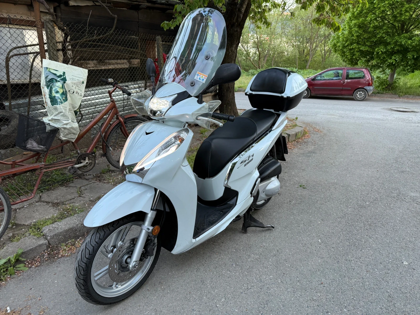Honda Sh 300, снимка 11 - Мотоциклети и мототехника - 54731318