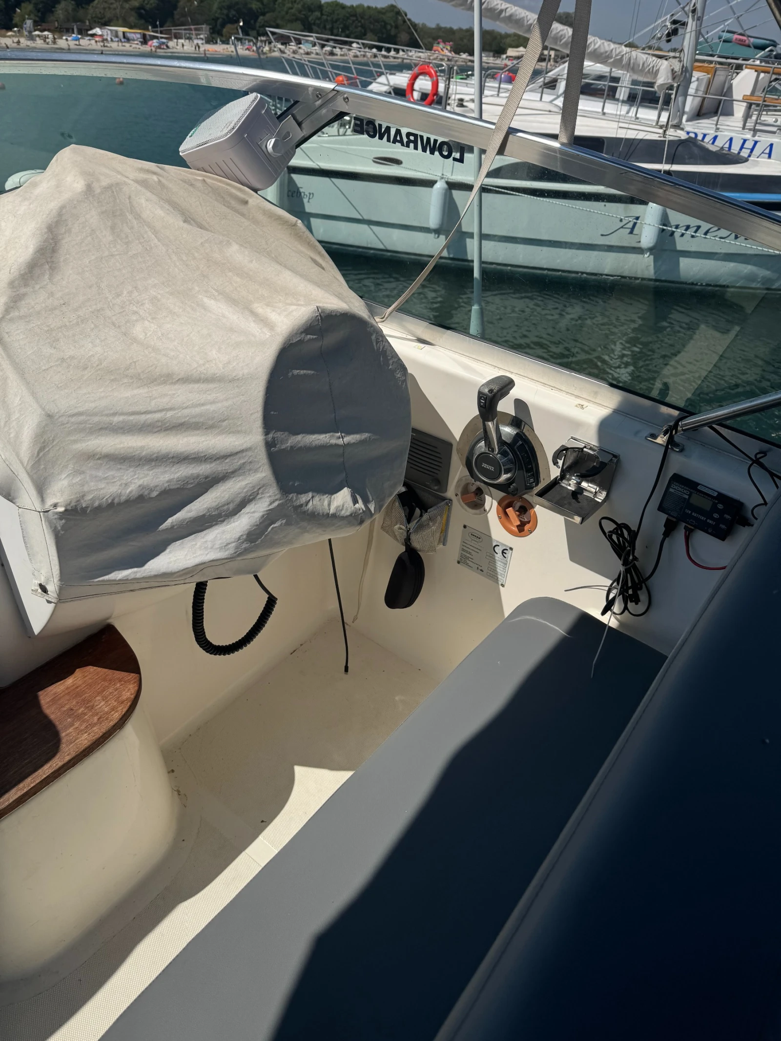 Моторна яхта Sessa Oyster 25, снимка 4 - Воден транспорт - 54167806