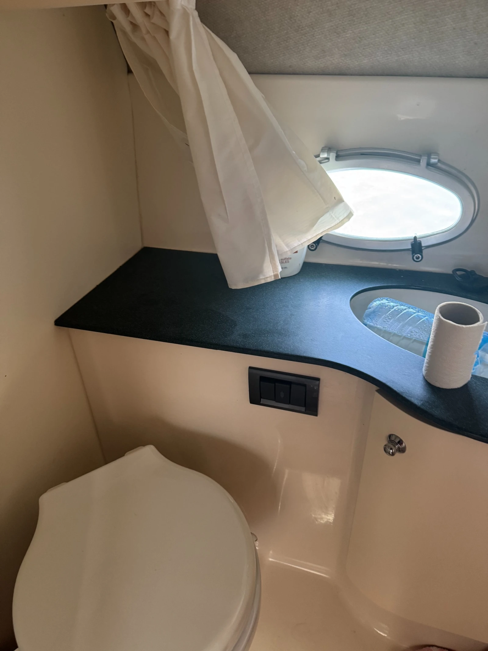 Моторна яхта Sessa Oyster 25, снимка 17 - Воден транспорт - 54167806