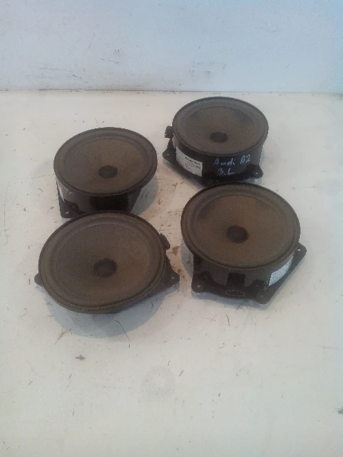 тонколона високоговорител Ауди А2