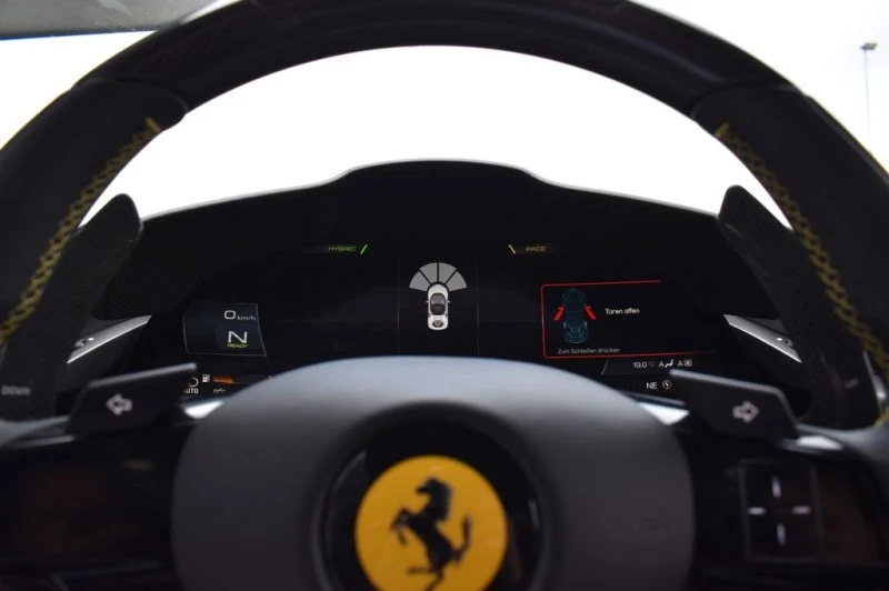 Ferrari SF 90 STRADALE/ CARBON/ CERAMIC/ CAMERA/ , снимка 10 - Автомобили и джипове - 44969443