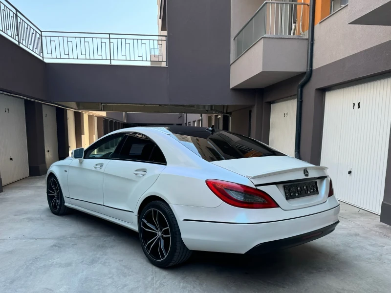 Mercedes-Benz CLS 350 White chameleone, снимка 6 - Автомобили и джипове - 46895542