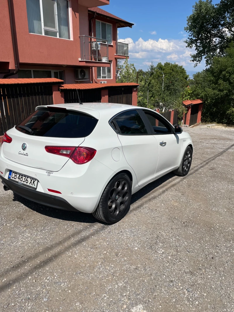 Alfa Romeo Giulietta, снимка 3 - Автомобили и джипове - 47078974