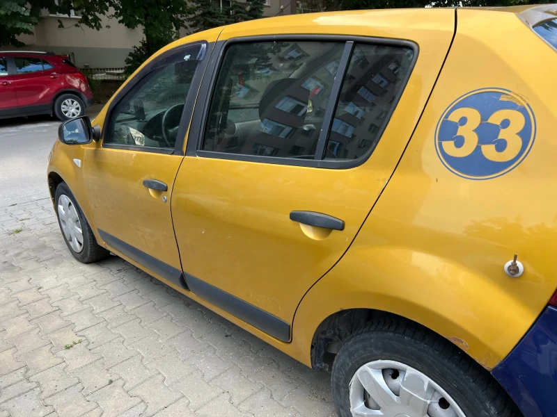 Dacia Sandero, снимка 3 - Автомобили и джипове - 47737227