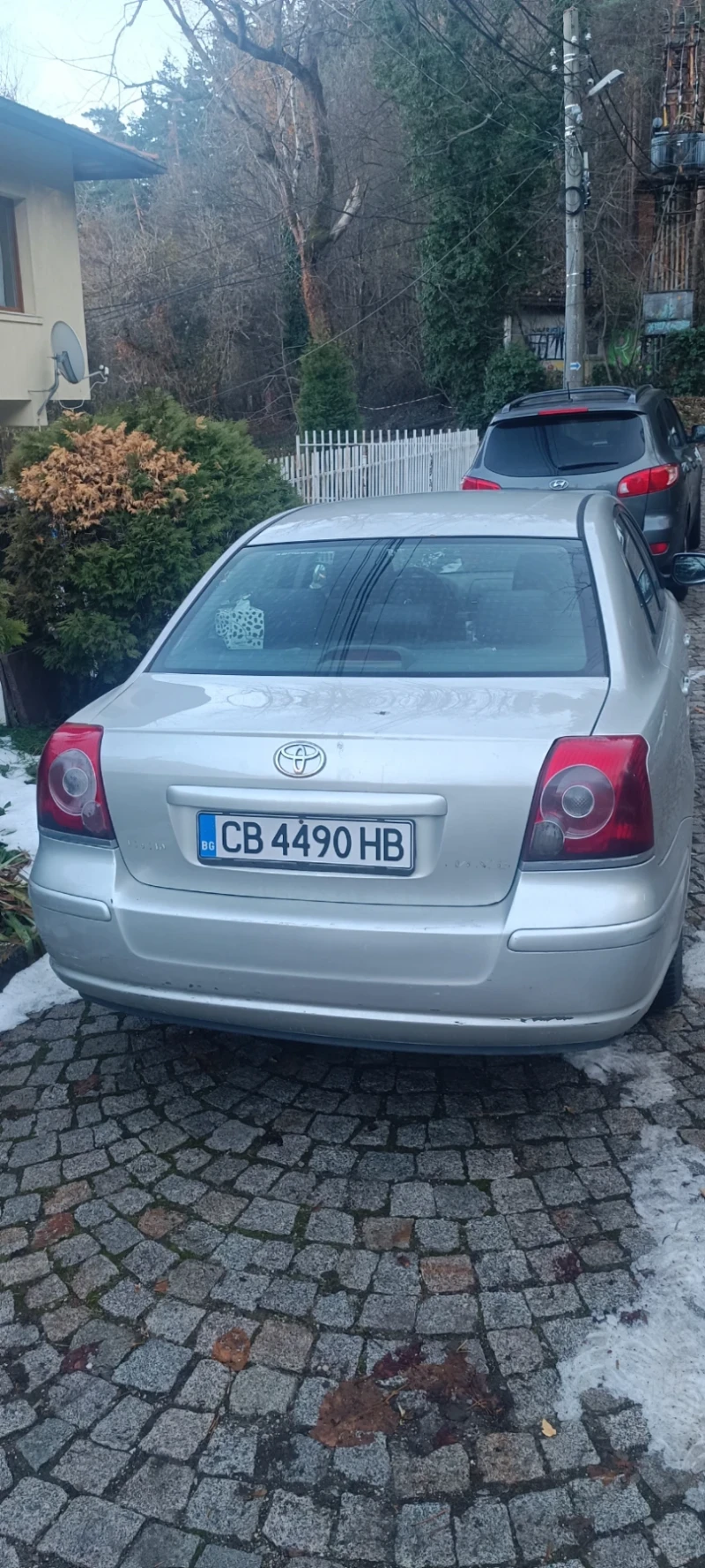 Toyota Avensis, снимка 11 - Автомобили и джипове - 48128960