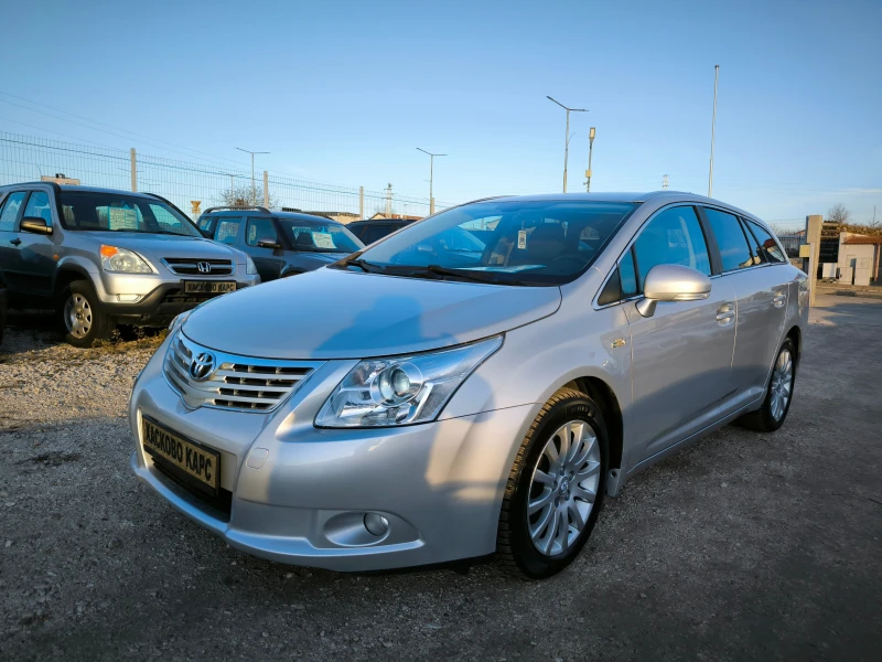 Toyota Avensis 2.2 D-4D, снимка 1 - Автомобили и джипове - 48603619