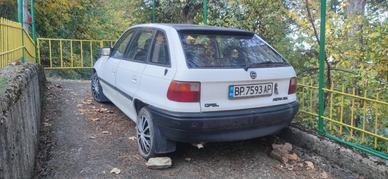 Opel Astra 1.6 газ, снимка 4 - Автомобили и джипове - 48922615