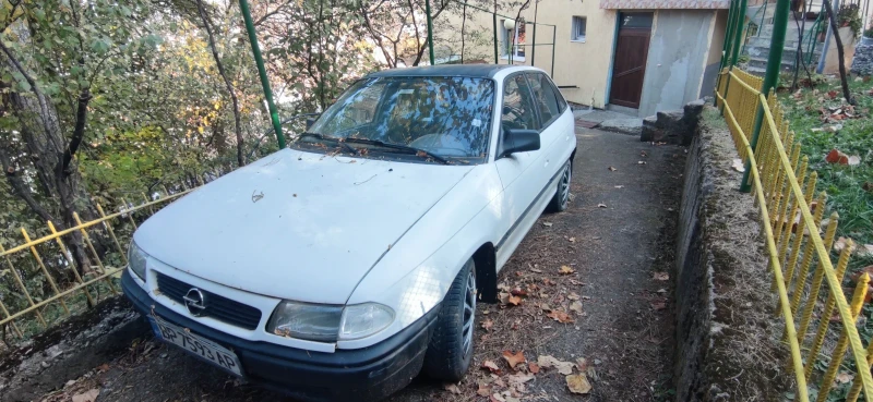 Opel Astra 1.6 газ, снимка 1 - Автомобили и джипове - 48922615