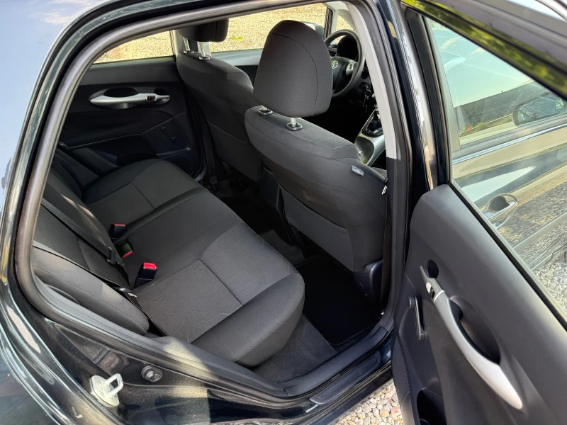 Toyota Auris 1.6 VVT-i Face, снимка 9 - Автомобили и джипове - 50983719