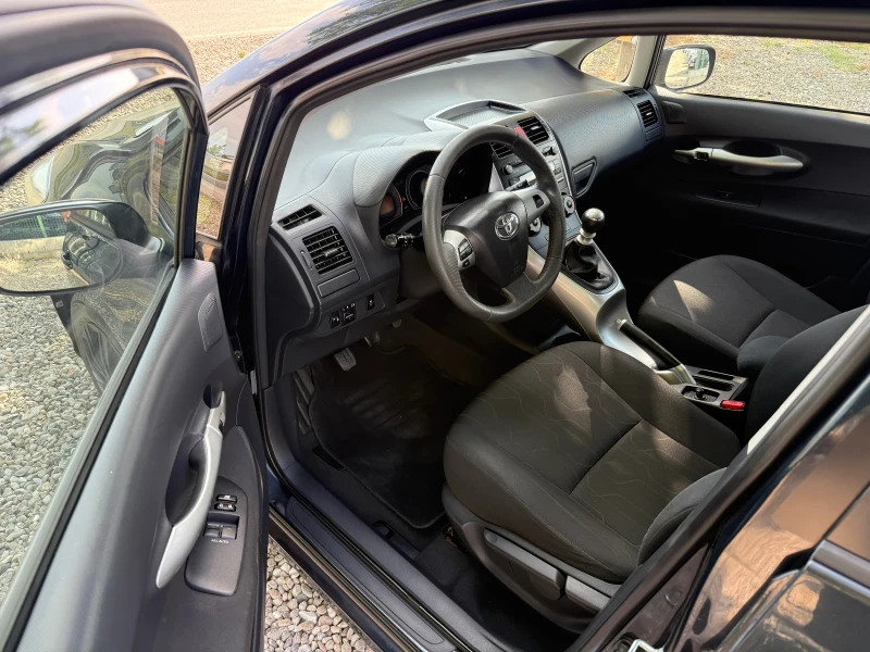 Toyota Auris 1.6 VVT-i Face, снимка 7 - Автомобили и джипове - 50983719