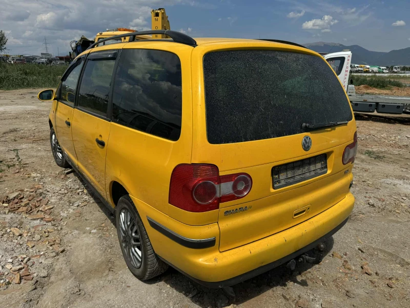 VW Sharan 1.9, снимка 2 - Автомобили и джипове - 51038846