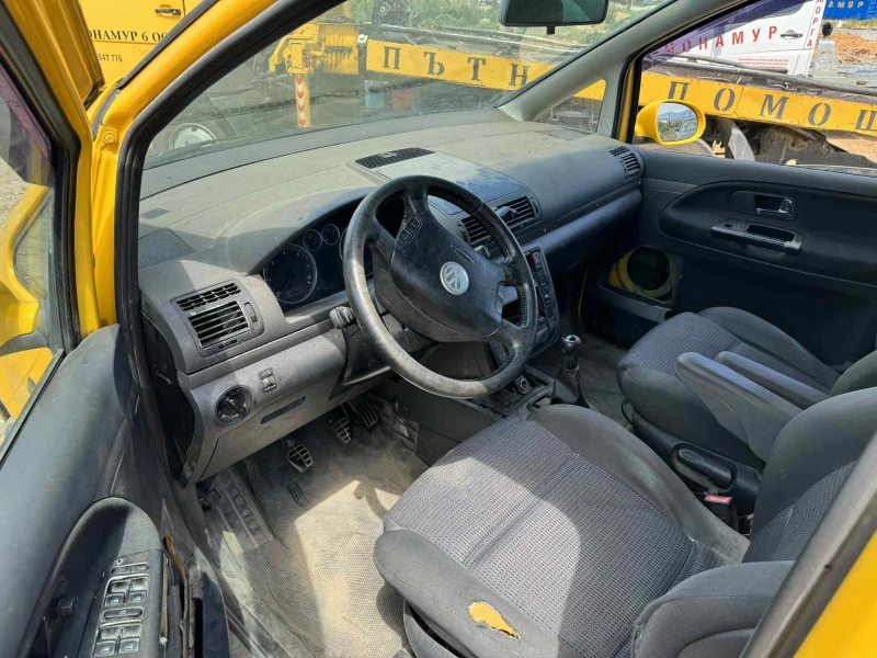 VW Sharan 1.9, снимка 5 - Автомобили и джипове - 51038846