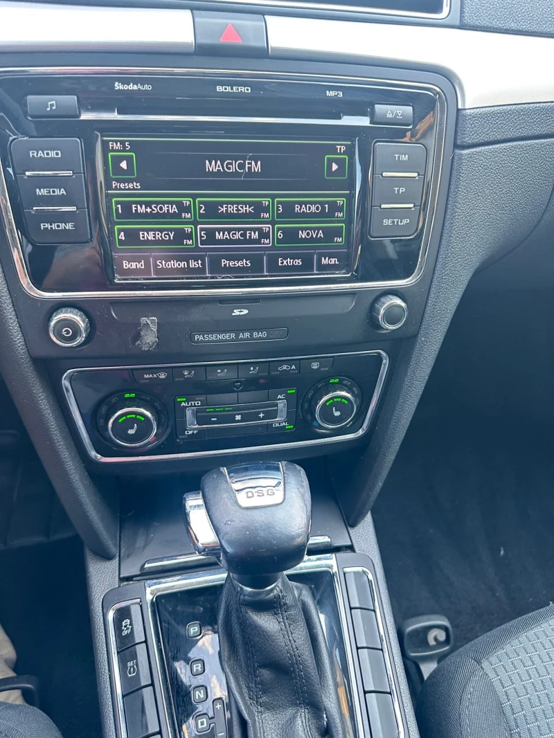 Skoda Superb Premium, снимка 6 - Автомобили и джипове - 52368520
