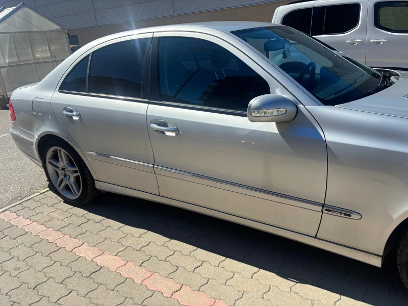 Mercedes-Benz E 500, снимка 3 - Автомобили и джипове - 51799492