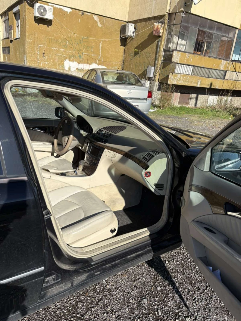 Mercedes-Benz E 320 3.2, снимка 4 - Автомобили и джипове - 52524662