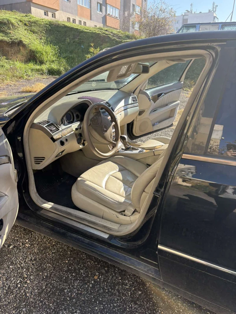 Mercedes-Benz E 320 3.2, снимка 3 - Автомобили и джипове - 52524662