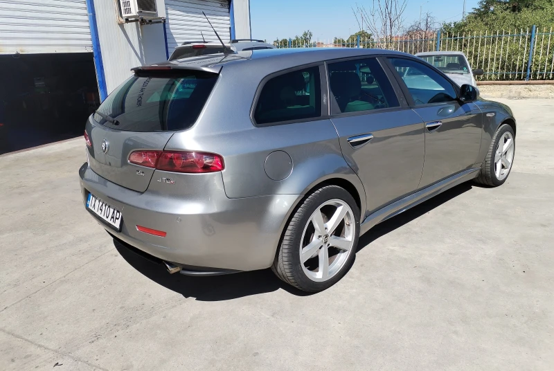 Alfa Romeo 159 sportwagon 2.4 Mjet Automatic, снимка 10 - Автомобили и джипове - 52923434