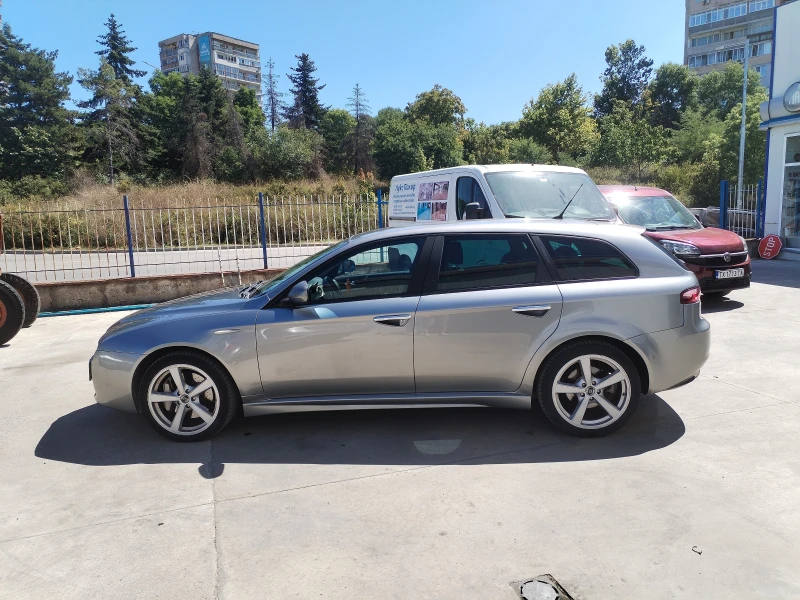Alfa Romeo 159 sportwagon 2.4 Mjet Automatic, снимка 5 - Автомобили и джипове - 52923434