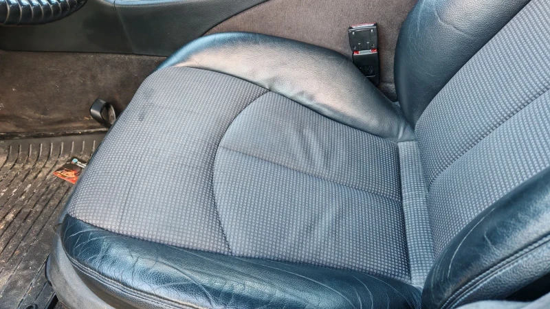 Mercedes-Benz E 270, снимка 10 - Автомобили и джипове - 53067440