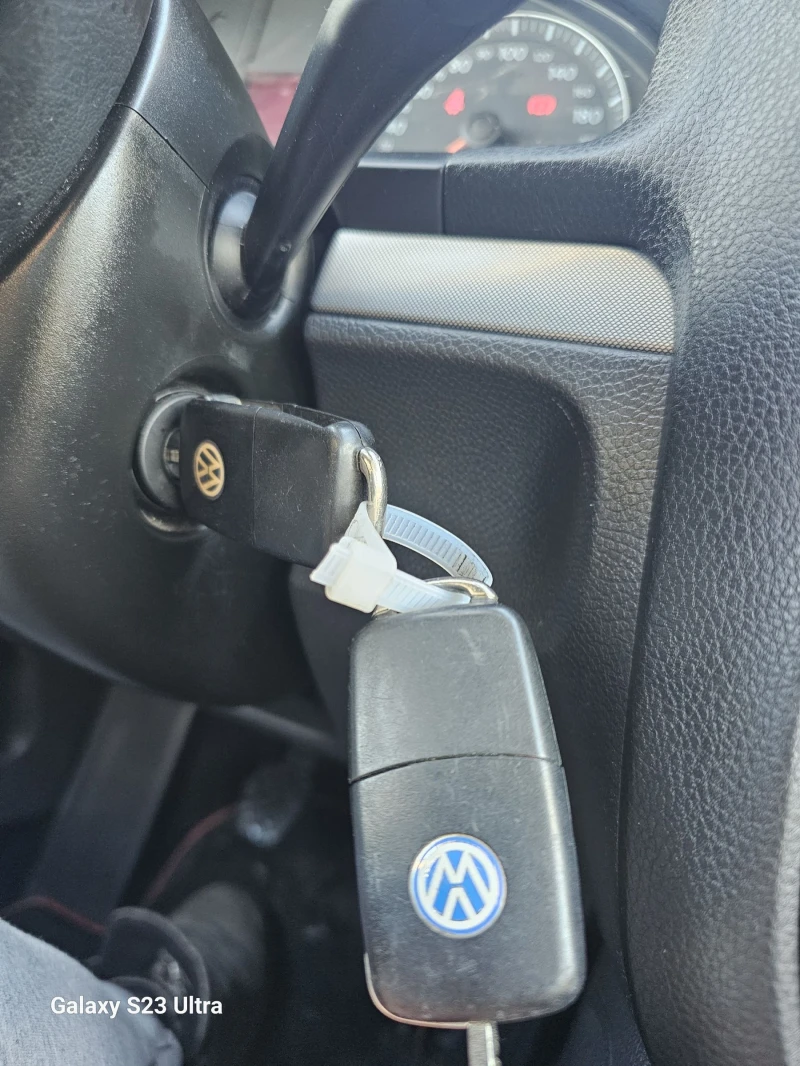 VW Golf 1.9TDi/105ks, снимка 14 - Автомобили и джипове - 53077728