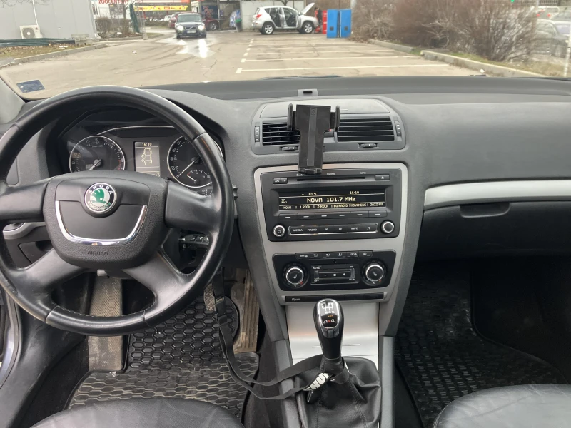Skoda Octavia, снимка 9 - Автомобили и джипове - 53486935