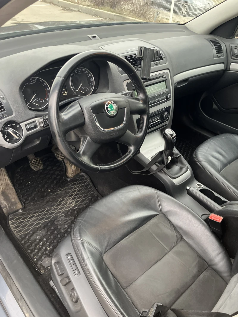 Skoda Octavia, снимка 8 - Автомобили и джипове - 53486935