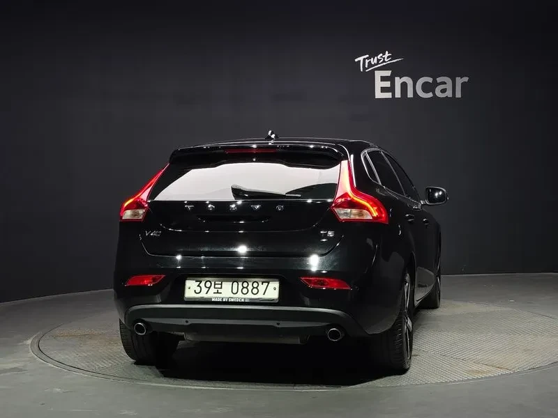 Volvo V40 T5, снимка 3 - Автомобили и джипове - 55562310