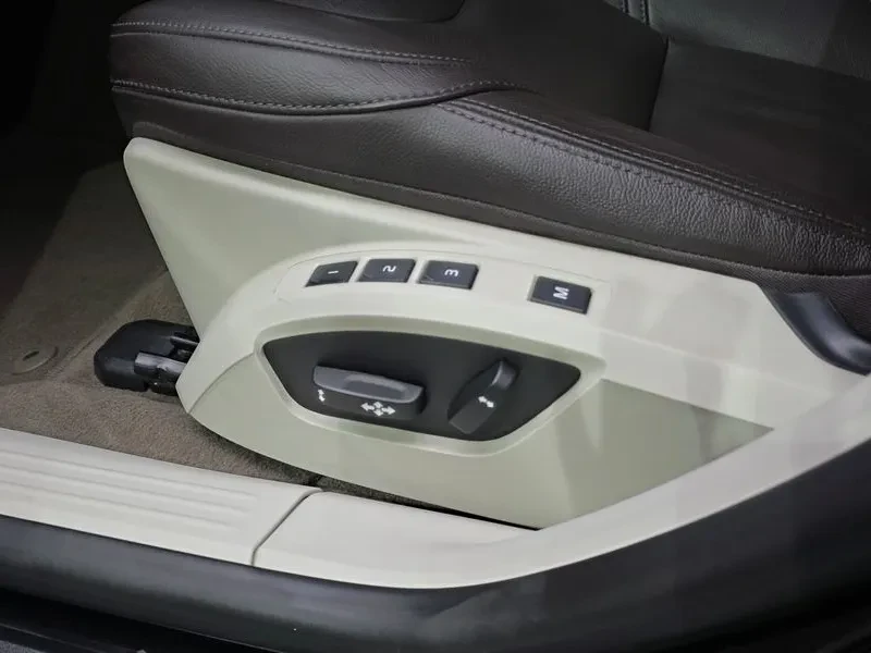 Volvo V40 T5, снимка 16 - Автомобили и джипове - 55562310